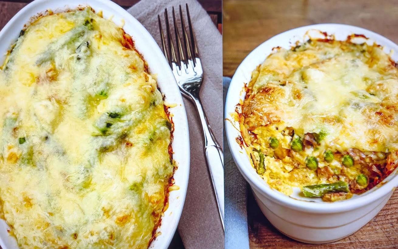 Pikanter Ofenschlupfer (Scheiterhaufen) mit Spargel, Schinken und Käse